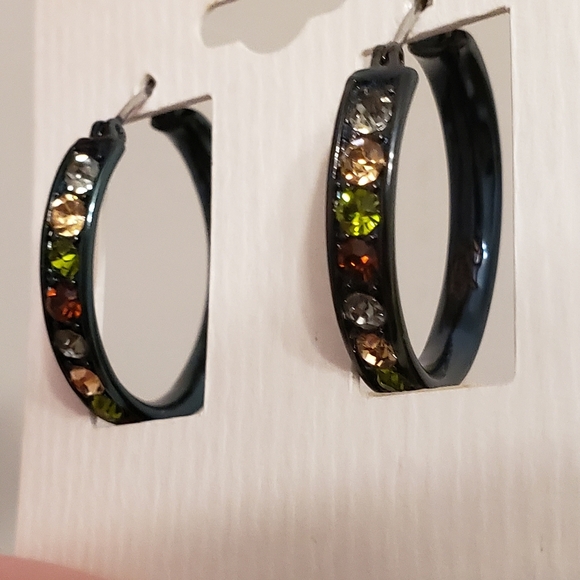Relic Rhinestone Neutral Multicolor Hoop Earrings Gunmetal FALL - Picture 4 of 7